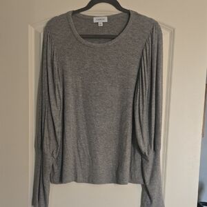 Evereve Charcoal Long Sleeve Top